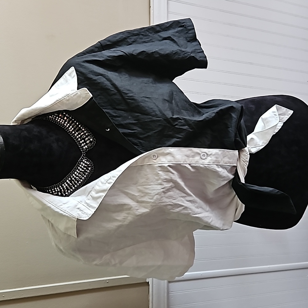 TWO-TONED BLACK ANN WHITE BUTTON UP SHIRT